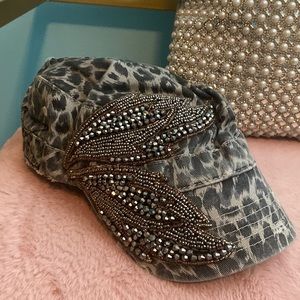 Buckle bling hat